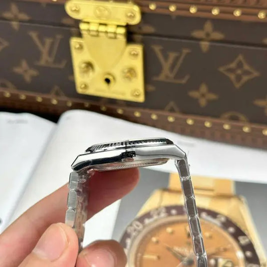 Rolex Land-Dweller